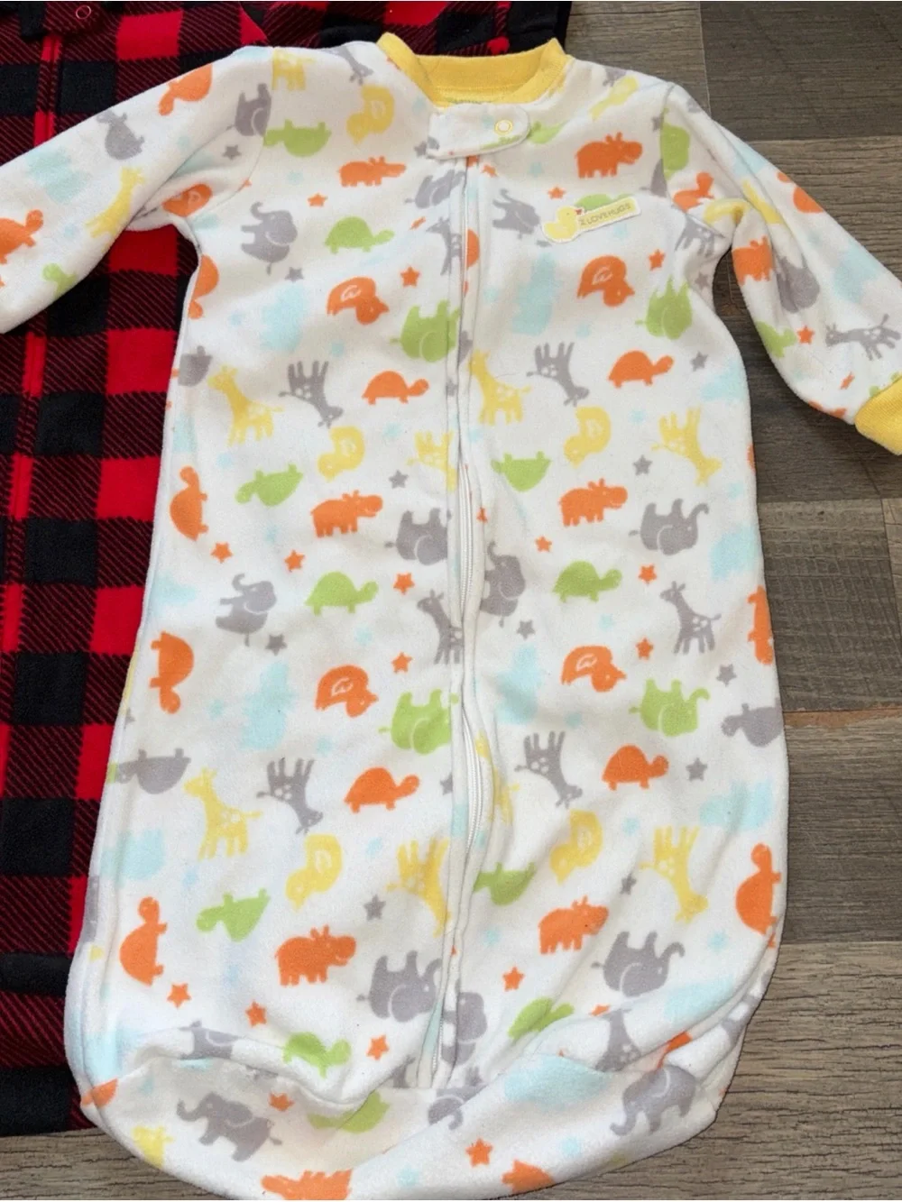 Carters carter red